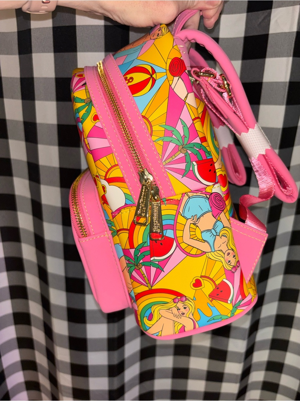 Loungefly Barbie ‘Fun in the Sun’ Pink Retro Pop Mini Backpack NWT - Picture 4 of 6